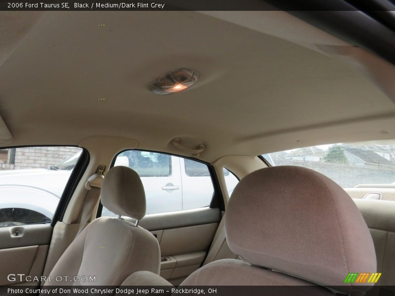 Black / Medium/Dark Flint Grey 2006 Ford Taurus SE