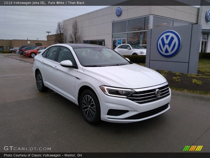 Pure White / Titan Black 2019 Volkswagen Jetta SEL