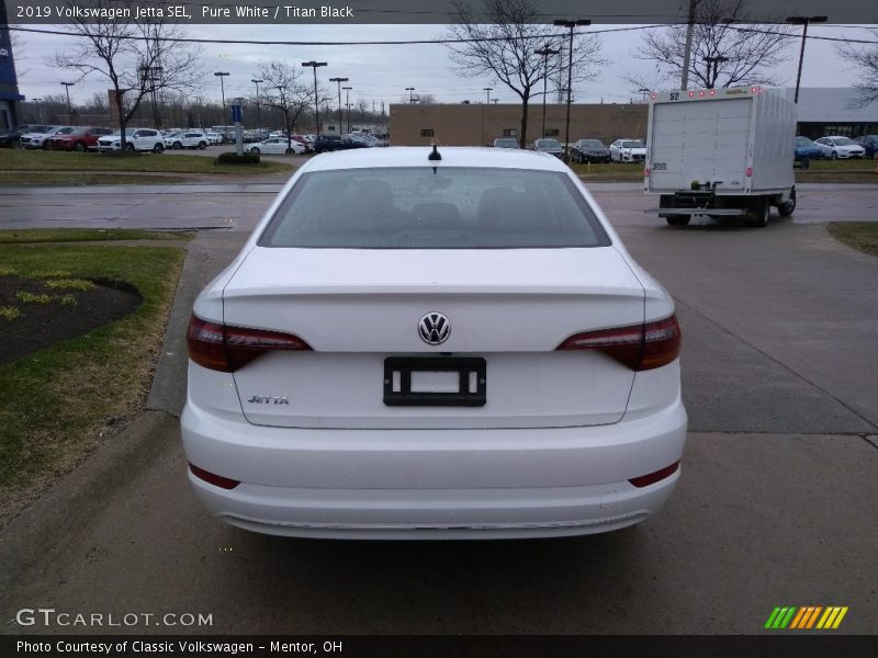 Pure White / Titan Black 2019 Volkswagen Jetta SEL