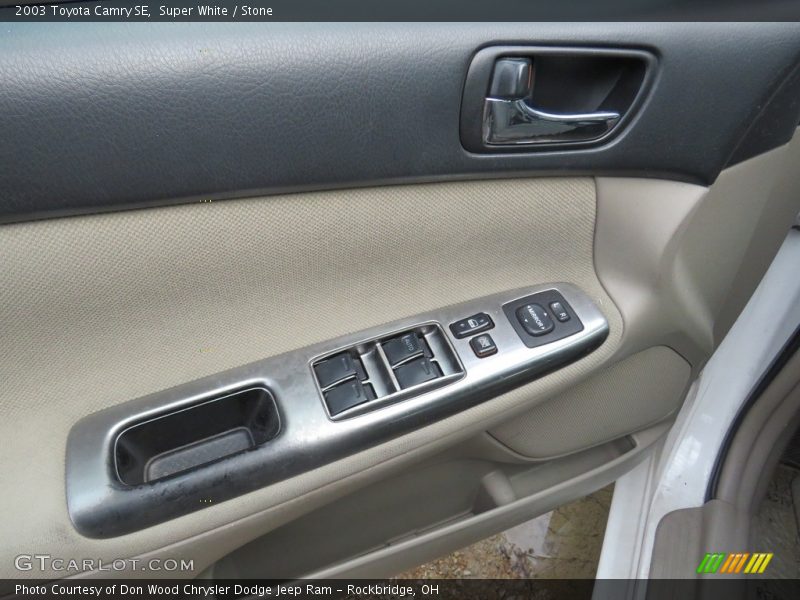 Super White / Stone 2003 Toyota Camry SE
