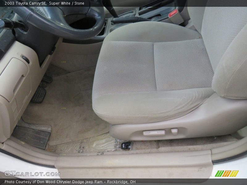 Super White / Stone 2003 Toyota Camry SE