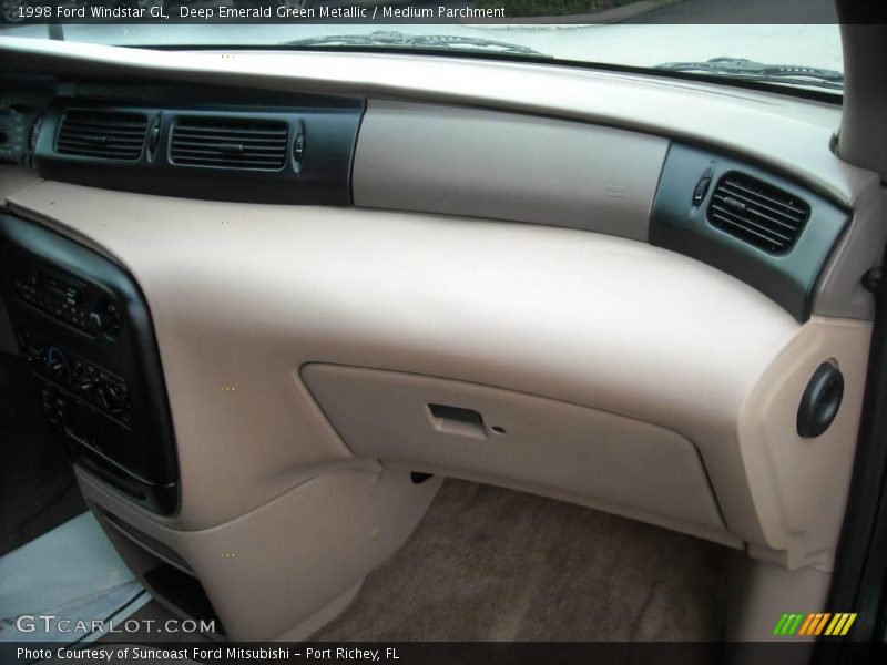 Deep Emerald Green Metallic / Medium Parchment 1998 Ford Windstar GL