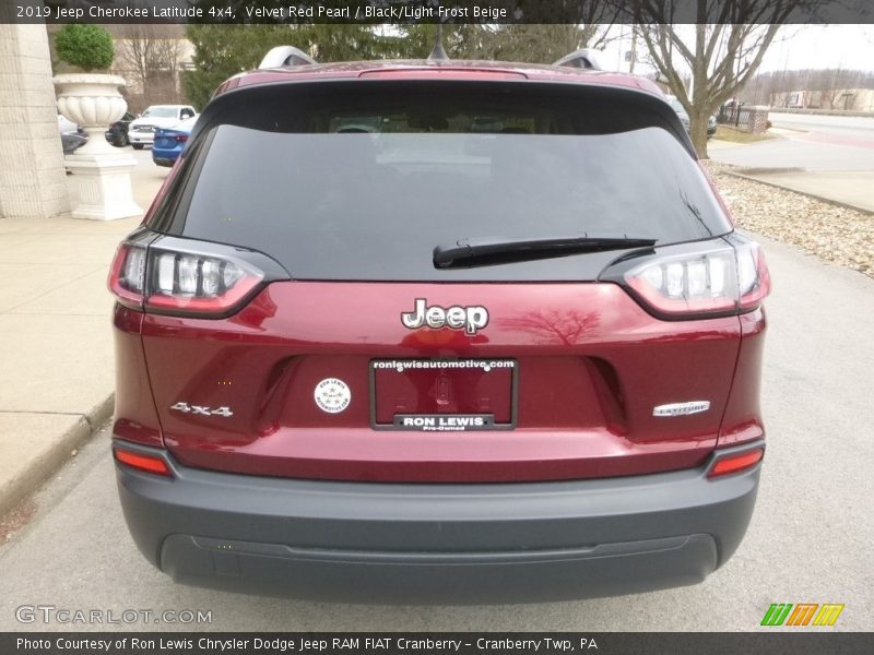 Velvet Red Pearl / Black/Light Frost Beige 2019 Jeep Cherokee Latitude 4x4