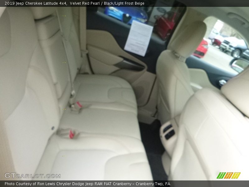 Velvet Red Pearl / Black/Light Frost Beige 2019 Jeep Cherokee Latitude 4x4