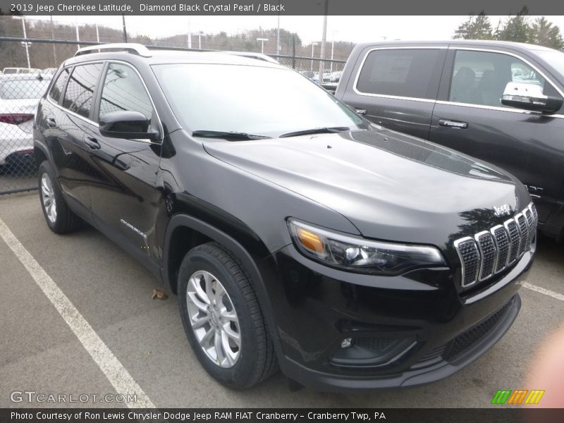 Diamond Black Crystal Pearl / Black 2019 Jeep Cherokee Latitude