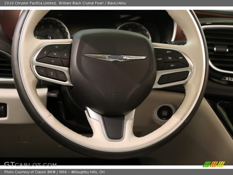 Brilliant Black Crystal Pearl / Black/Alloy 2019 Chrysler Pacifica Limited
