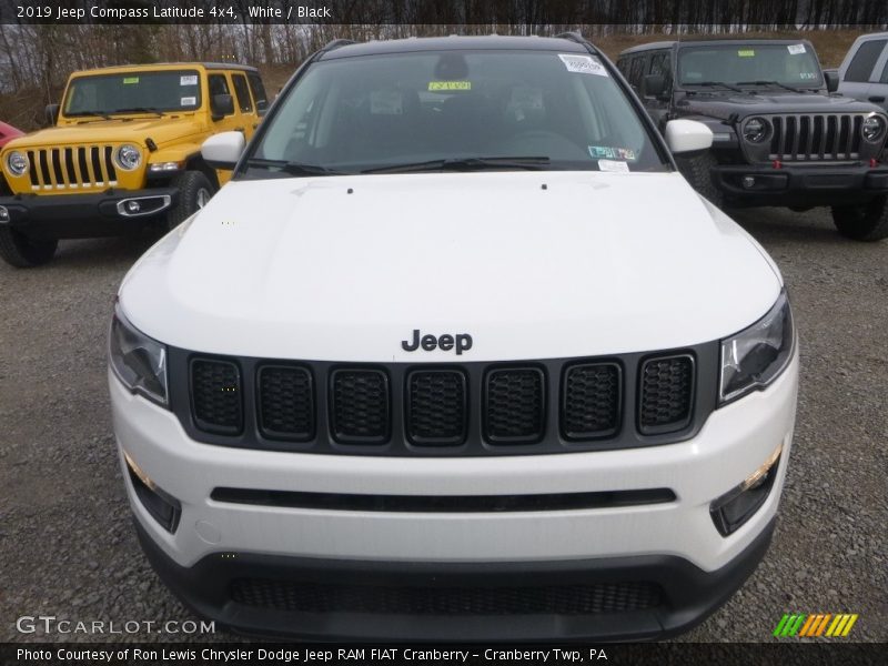 White / Black 2019 Jeep Compass Latitude 4x4