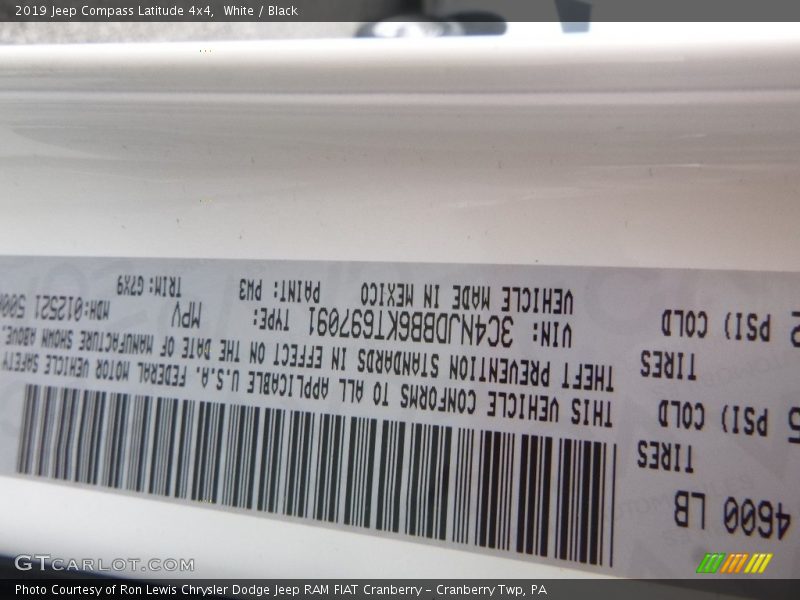 White / Black 2019 Jeep Compass Latitude 4x4