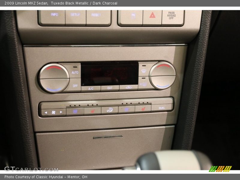Tuxedo Black Metallic / Dark Charcoal 2009 Lincoln MKZ Sedan
