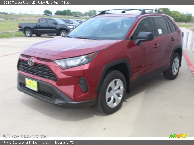 Ruby Flare Pearl / Black 2019 Toyota RAV4 LE