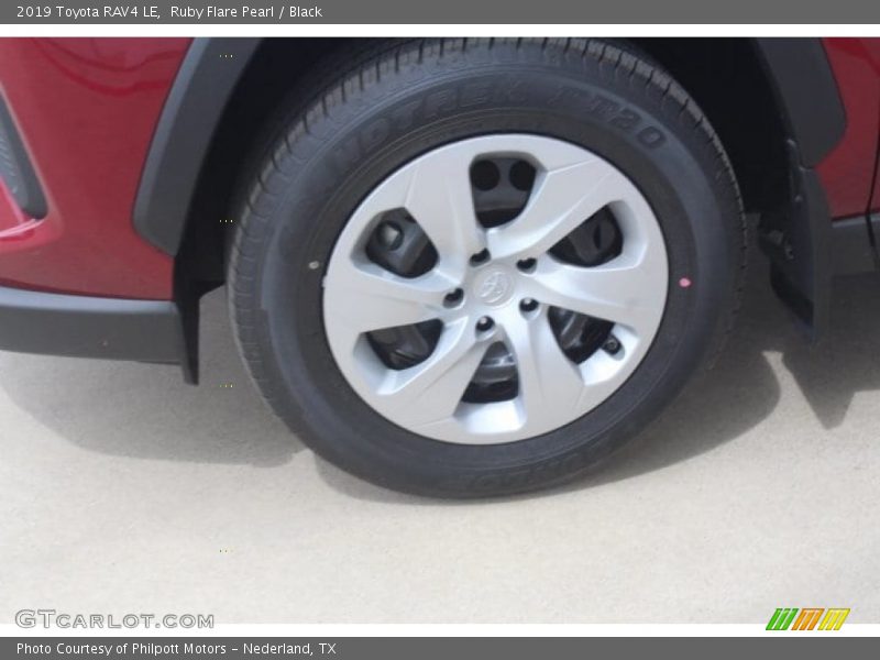 Ruby Flare Pearl / Black 2019 Toyota RAV4 LE