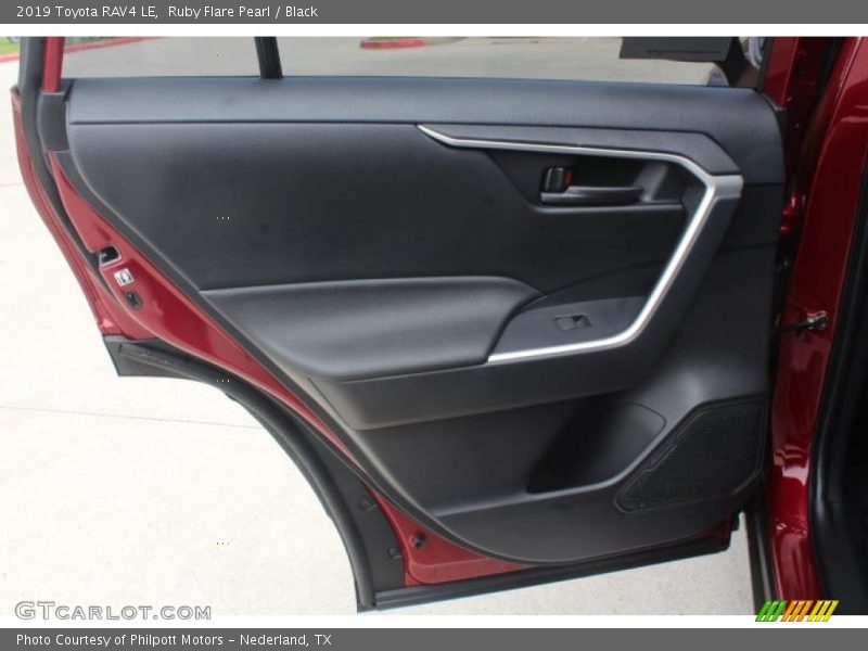 Ruby Flare Pearl / Black 2019 Toyota RAV4 LE