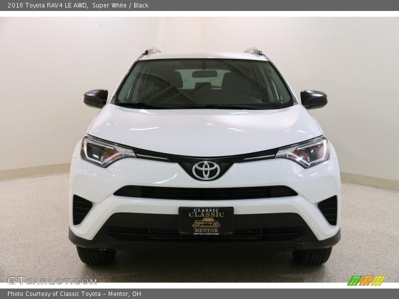Super White / Black 2016 Toyota RAV4 LE AWD