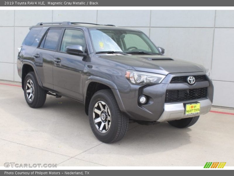 Magnetic Gray Metallic / Black 2019 Toyota RAV4 XLE