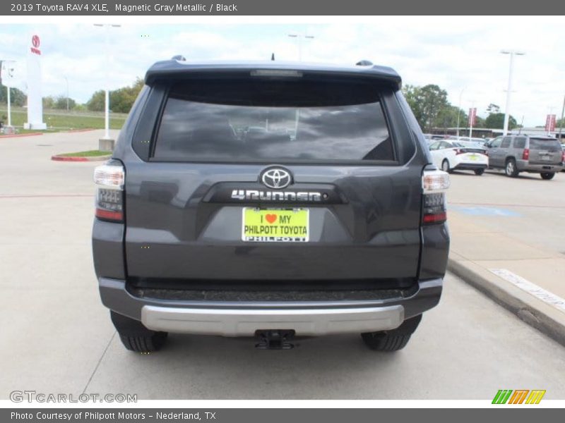 Magnetic Gray Metallic / Black 2019 Toyota RAV4 XLE