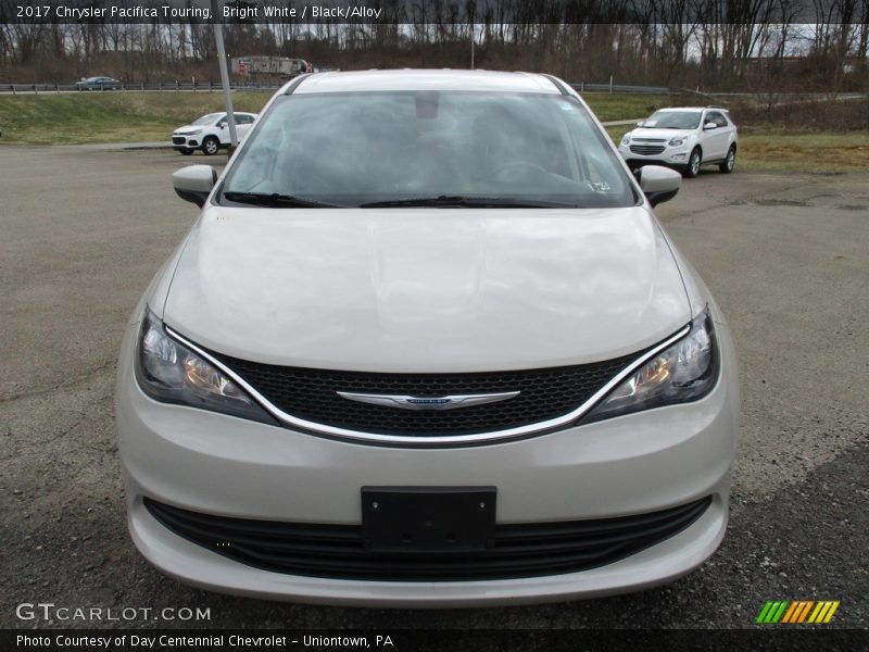 Bright White / Black/Alloy 2017 Chrysler Pacifica Touring