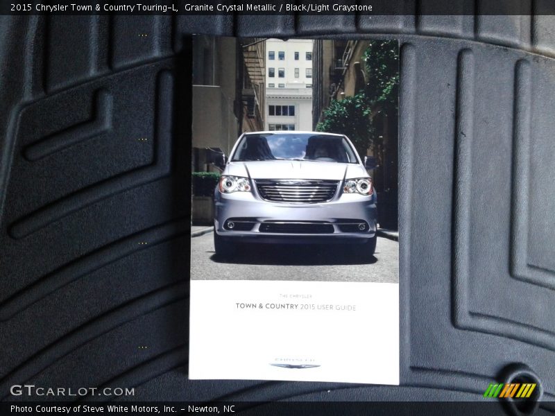 Granite Crystal Metallic / Black/Light Graystone 2015 Chrysler Town & Country Touring-L