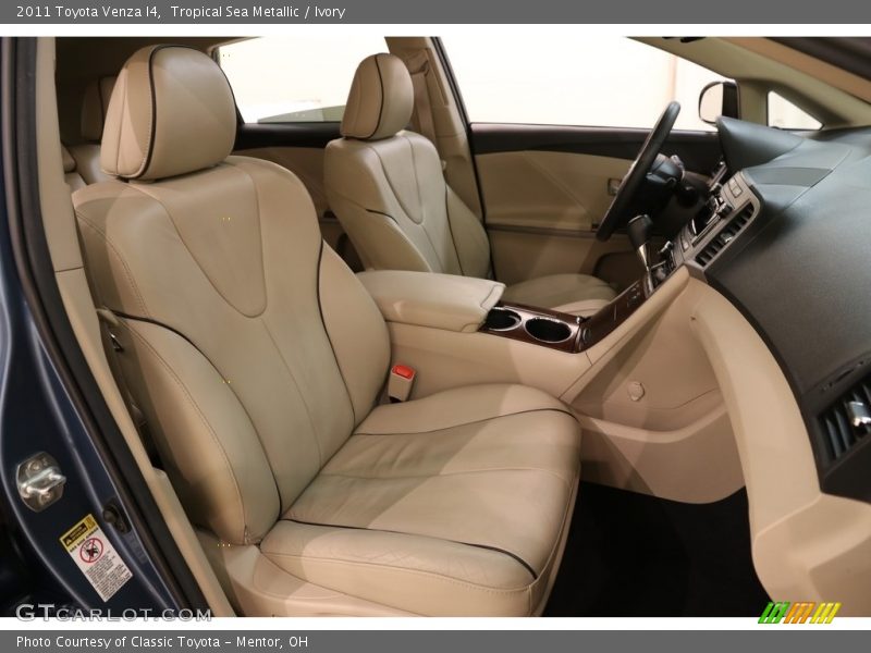 Tropical Sea Metallic / Ivory 2011 Toyota Venza I4