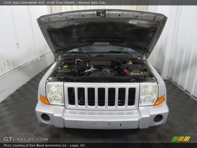 Bright Silver Metallic / Medium Slate Gray 2006 Jeep Commander 4x4