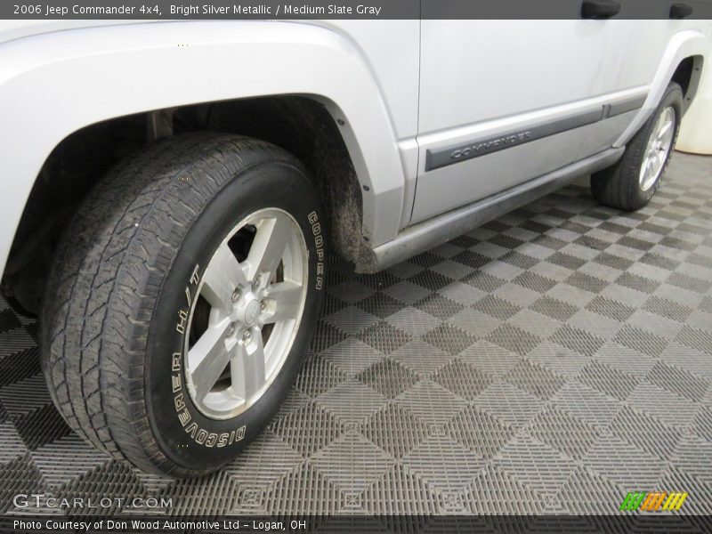 Bright Silver Metallic / Medium Slate Gray 2006 Jeep Commander 4x4