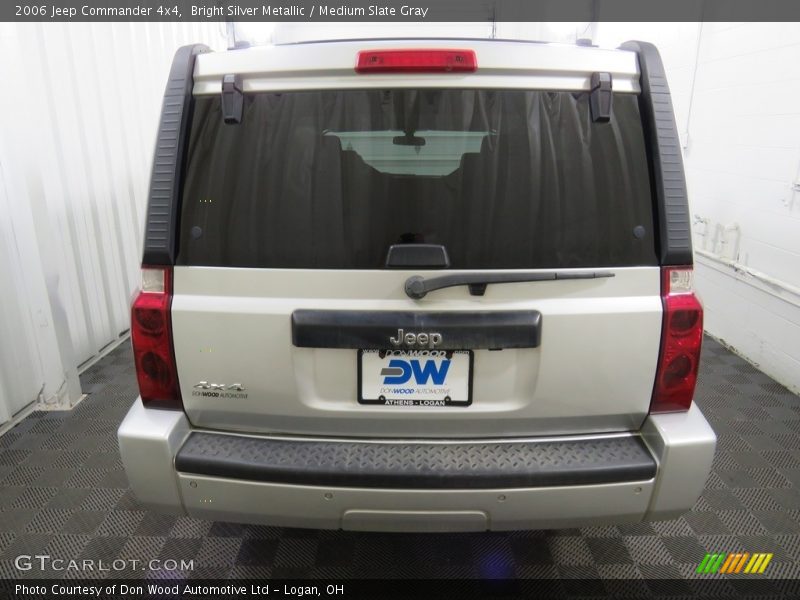 Bright Silver Metallic / Medium Slate Gray 2006 Jeep Commander 4x4