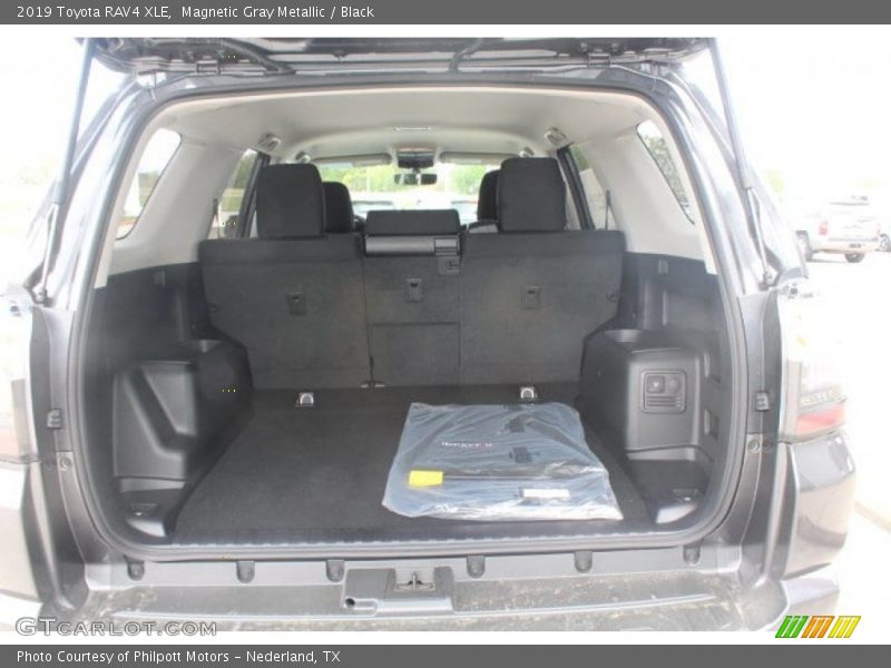 Magnetic Gray Metallic / Black 2019 Toyota RAV4 XLE