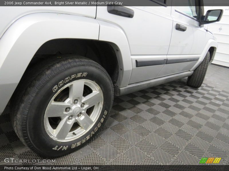 Bright Silver Metallic / Medium Slate Gray 2006 Jeep Commander 4x4