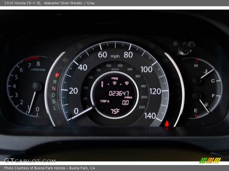 Alabaster Silver Metallic / Gray 2016 Honda CR-V SE