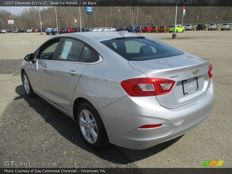Silver Ice Metallic / Jet Black 2017 Chevrolet Cruze LT