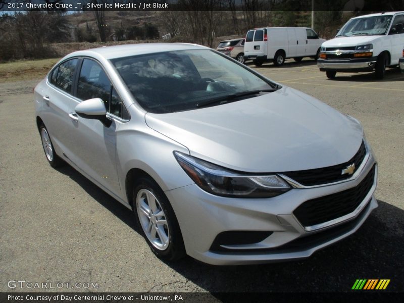 Silver Ice Metallic / Jet Black 2017 Chevrolet Cruze LT