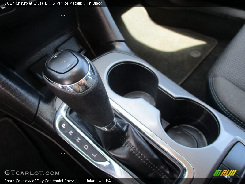 Silver Ice Metallic / Jet Black 2017 Chevrolet Cruze LT