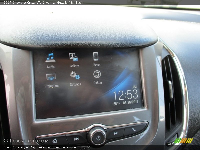Silver Ice Metallic / Jet Black 2017 Chevrolet Cruze LT