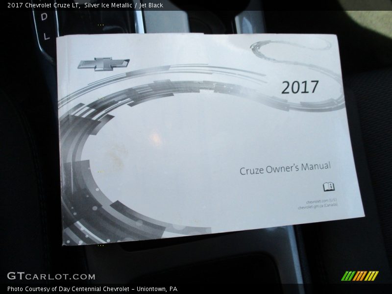 Silver Ice Metallic / Jet Black 2017 Chevrolet Cruze LT