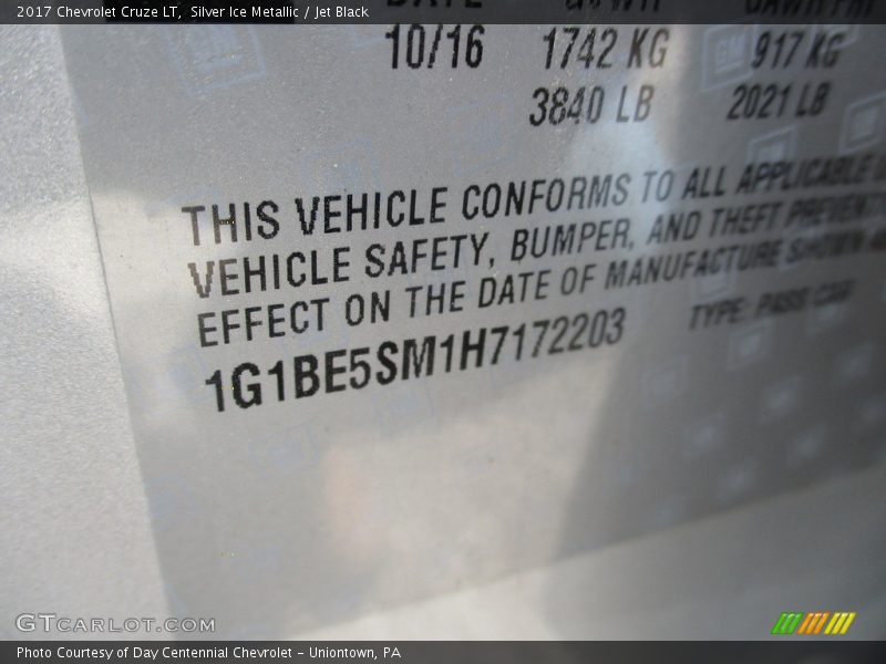 Silver Ice Metallic / Jet Black 2017 Chevrolet Cruze LT