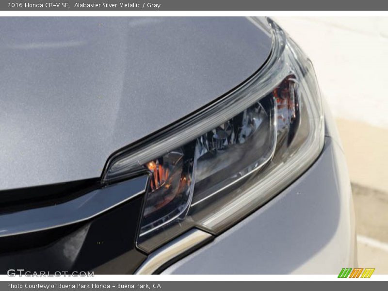 Alabaster Silver Metallic / Gray 2016 Honda CR-V SE