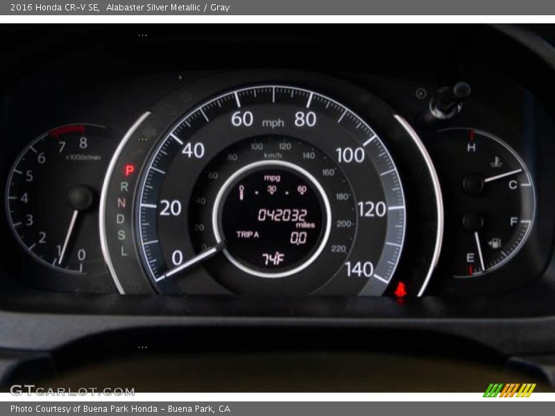 Alabaster Silver Metallic / Gray 2016 Honda CR-V SE