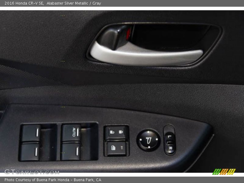 Alabaster Silver Metallic / Gray 2016 Honda CR-V SE