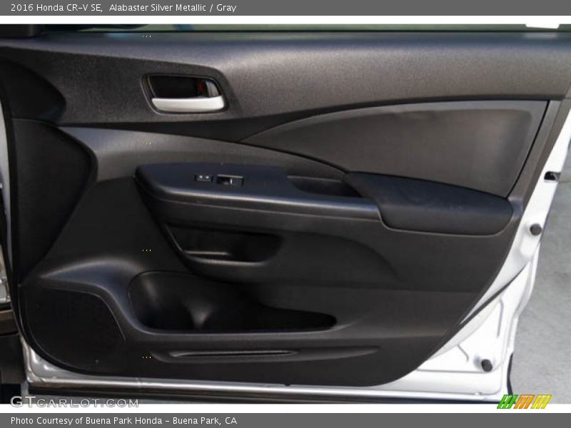 Alabaster Silver Metallic / Gray 2016 Honda CR-V SE