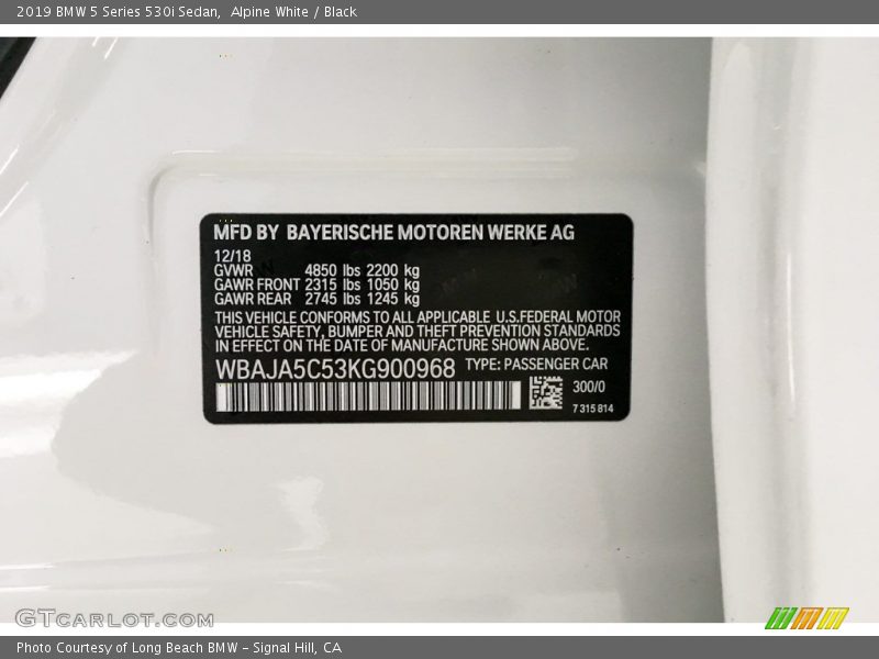 Alpine White / Black 2019 BMW 5 Series 530i Sedan