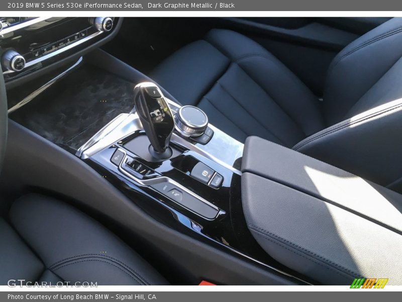 Dark Graphite Metallic / Black 2019 BMW 5 Series 530e iPerformance Sedan