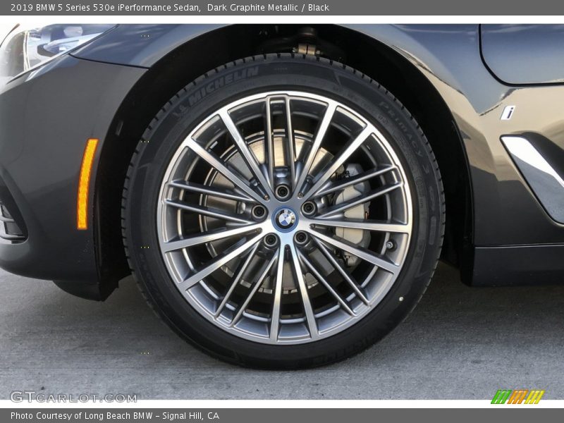 Dark Graphite Metallic / Black 2019 BMW 5 Series 530e iPerformance Sedan
