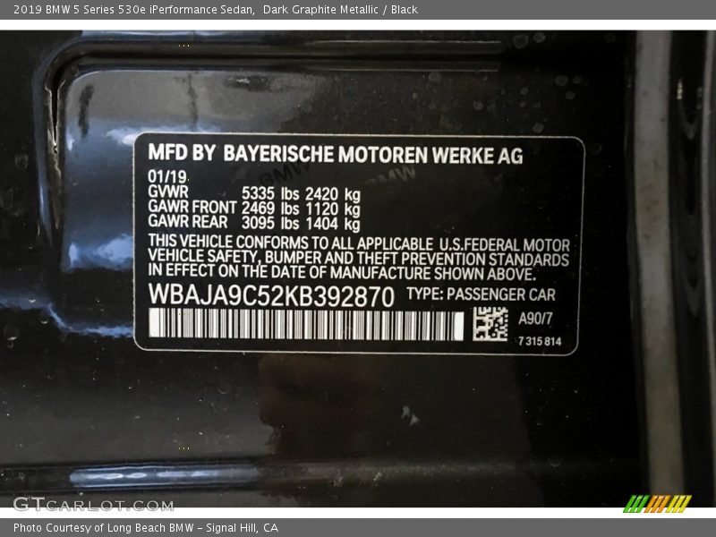 Dark Graphite Metallic / Black 2019 BMW 5 Series 530e iPerformance Sedan