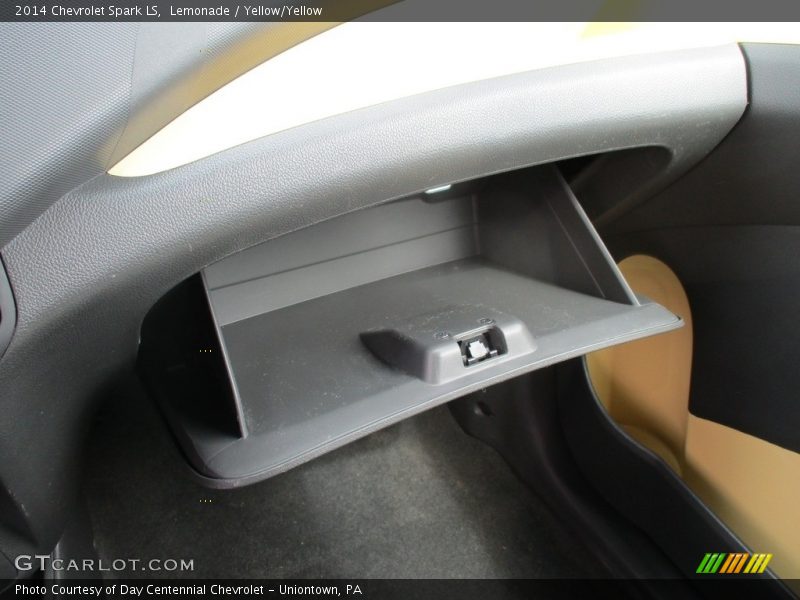 Lemonade / Yellow/Yellow 2014 Chevrolet Spark LS