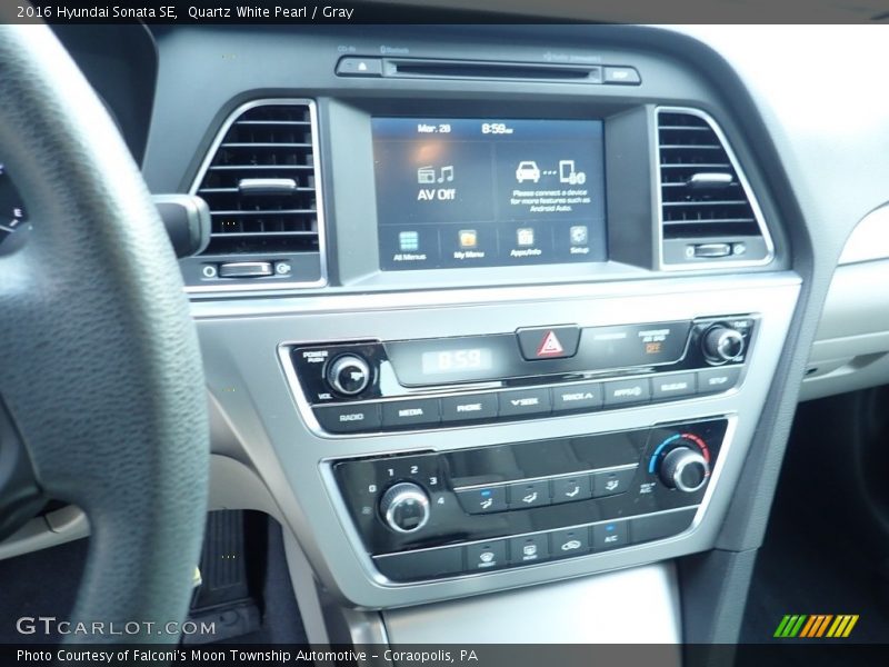 Quartz White Pearl / Gray 2016 Hyundai Sonata SE