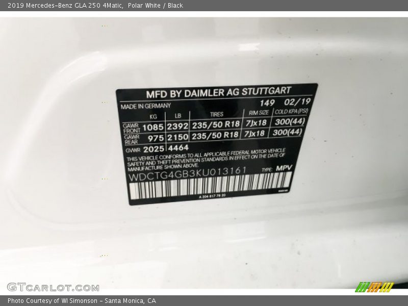 Polar White / Black 2019 Mercedes-Benz GLA 250 4Matic