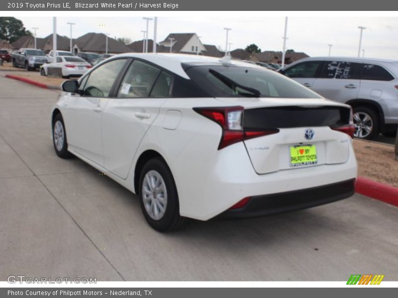 Blizzard White Pearl / Harvest Beige 2019 Toyota Prius LE