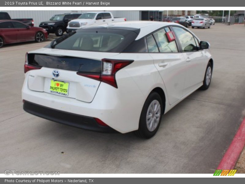 Blizzard White Pearl / Harvest Beige 2019 Toyota Prius LE