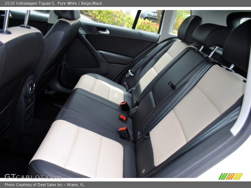 Pure White / Beige/Black 2016 Volkswagen Tiguan S