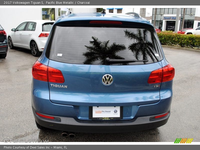Pacific Blue Metallic / Charcoal 2017 Volkswagen Tiguan S