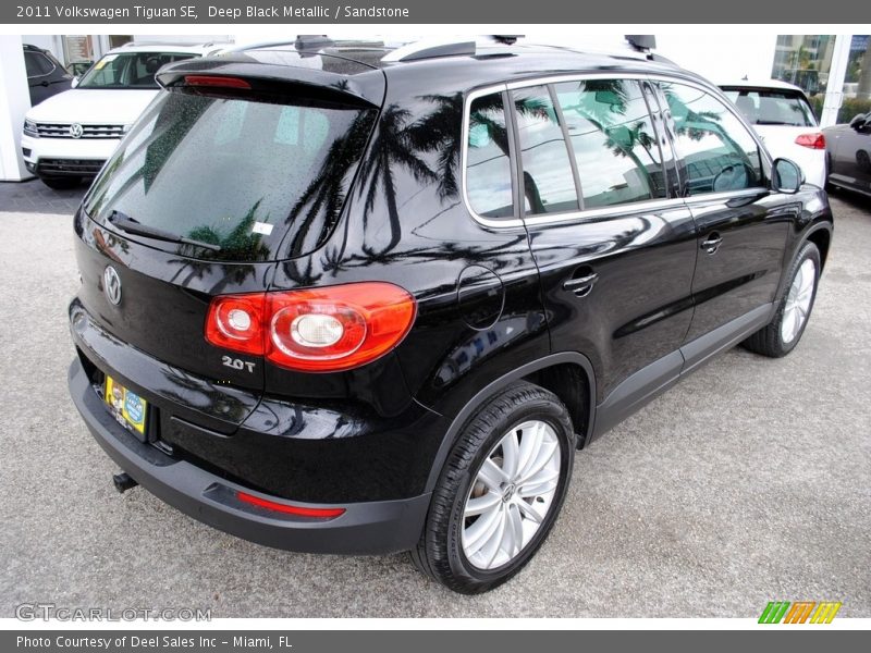 Deep Black Metallic / Sandstone 2011 Volkswagen Tiguan SE